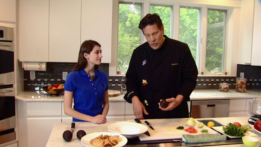 Chef Johnny Prep & Nicole make guacamole