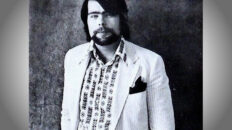Author Stephen King looking very suave
