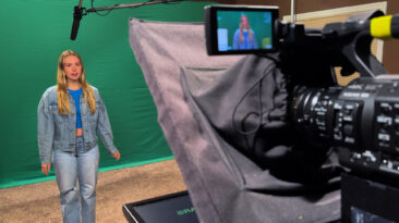 Breleigh in green screen