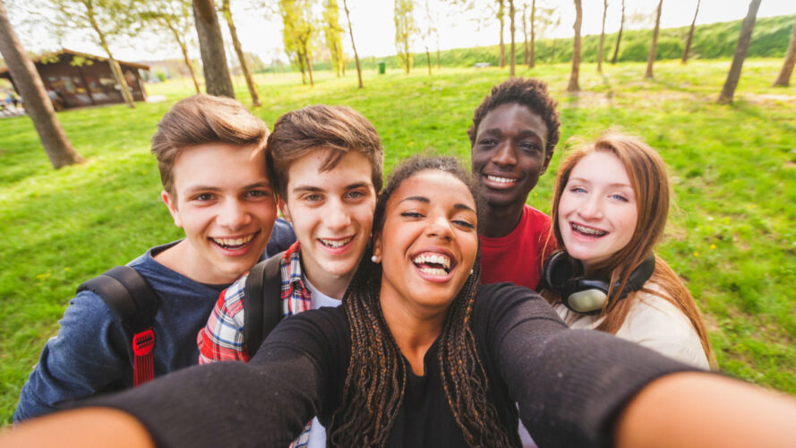 A group selfie... a groupie!